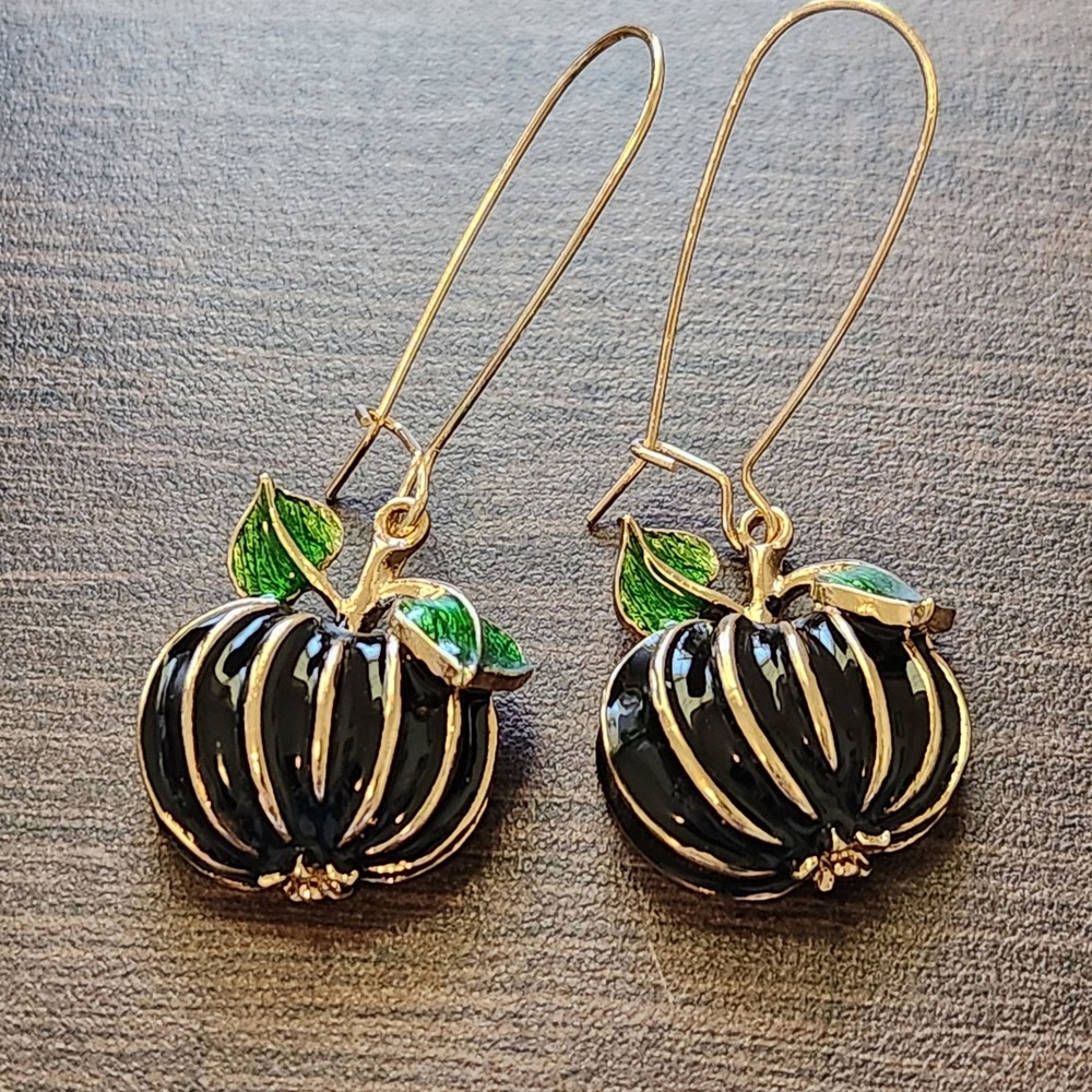 Black Enamel Pumpkin Drop Earrings Gold Tone Halloween Fall Jewelry Kidney Wire